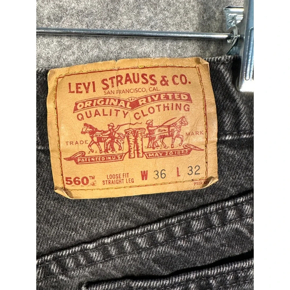 Vintage Levis 560 Men 36/32 Faded Black Loose Fit Straight Leg Jeans Made in USA